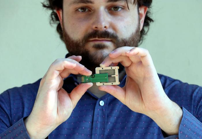 spinmagic:-‘epr-on-a-chip’-ensures-quality-of-olive-oil-and-beer