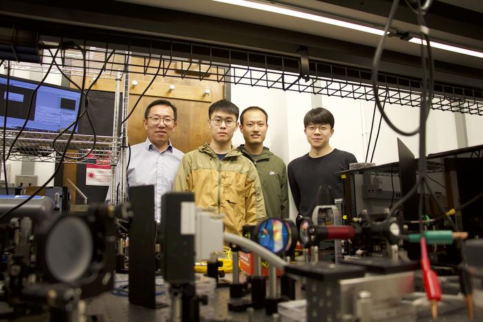 transforming-data-centers:-penn-engineers-unveil-groundbreaking-photonic-switching-technology