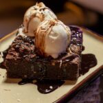 neurons-that-signal-satiety-also-trigger-a-sweet-tooth-in-mice