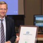 owen-witte-honored-with-international-harrington-prize-for-innovation-in-medicine