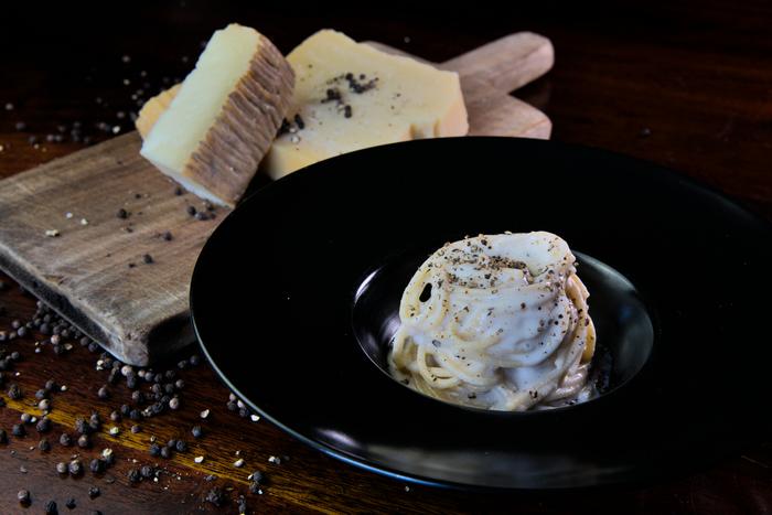 the-scientific-approach-to-perfecting-cacio-e-pepe