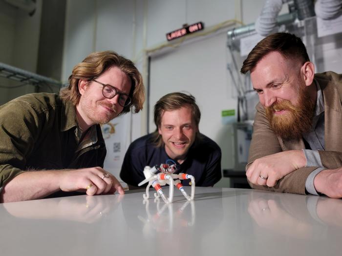 this-soft-robot-“thinks”-using-its-legs