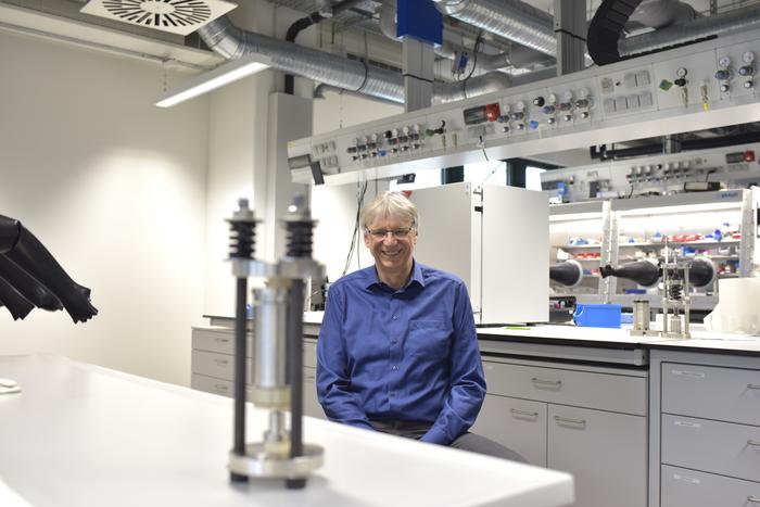 new-world-record-set-for-lithium-ion-conductor-performance
