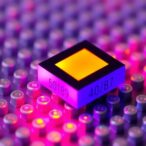 high-responsivity-quantum-dot-phototransistors-revolutionize-nir-detection