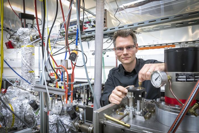 physicists-at-tu-graz-capture-real-time-energy-flow-during-chemical-bond-formation