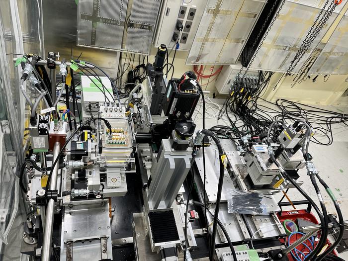 wafer-lens-magnifies-x-ray-beam-size-by-over-3,400-times
