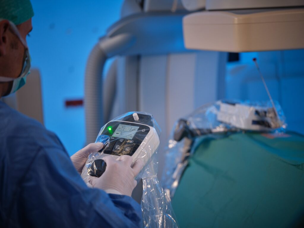 siemens-healthineers-to-co-market-micromate-robot-to-angio-suites