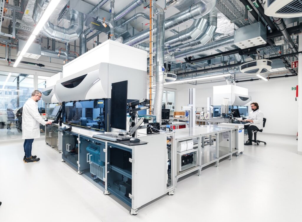 optimizing-car-t-manufacturing-with-automation-and-global-networks