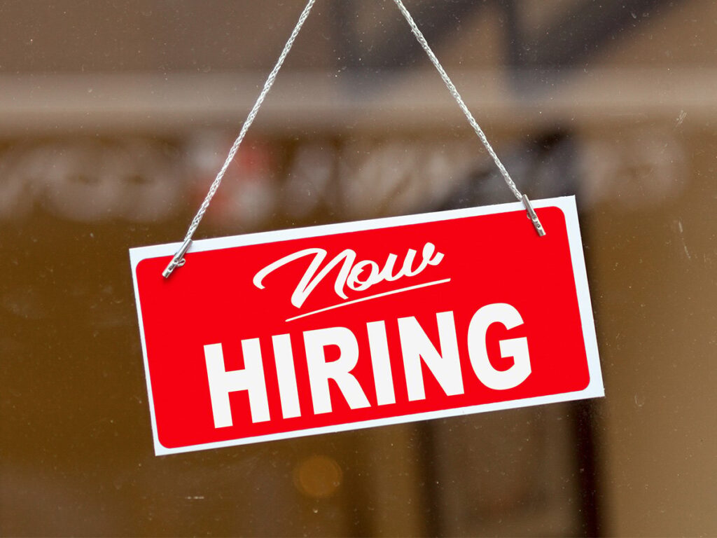 fda-says-it’s-hiring-more-than-1,000-new-staffers,-launches-new-comms-program-for-review-process