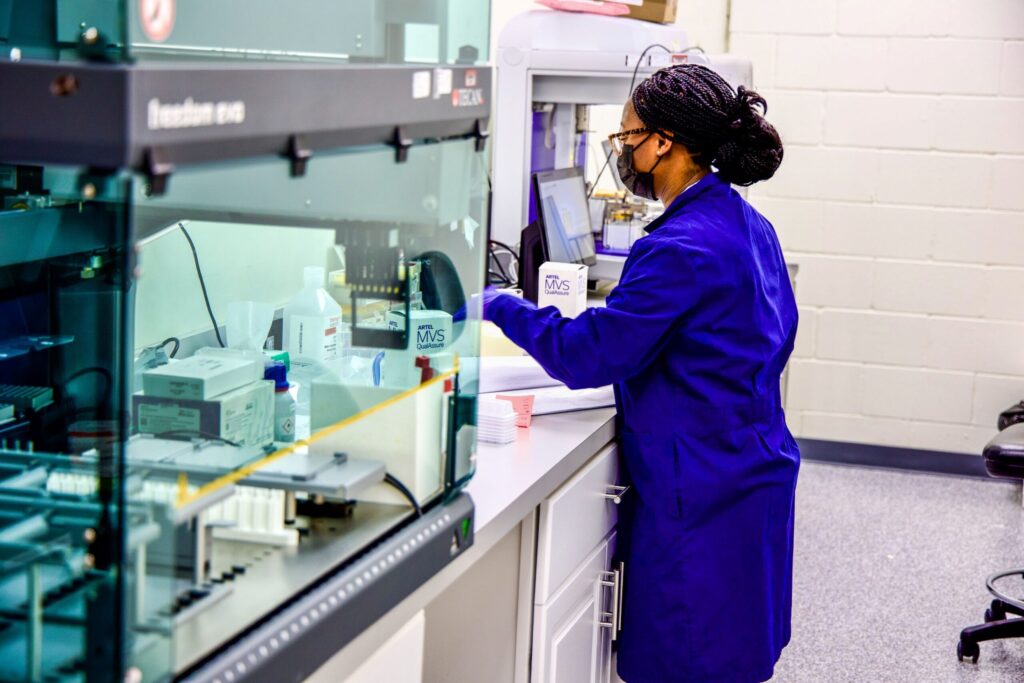 potency-and-cell-based-assay-center-opened-by-avance-biosciences