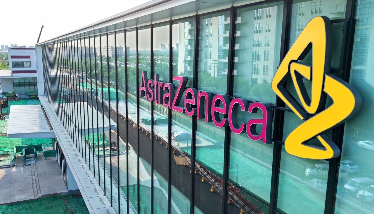 astrazeneca-study-finds-22-genes-tied-to-chronic-disease-risk-after-epstein-barr-infection