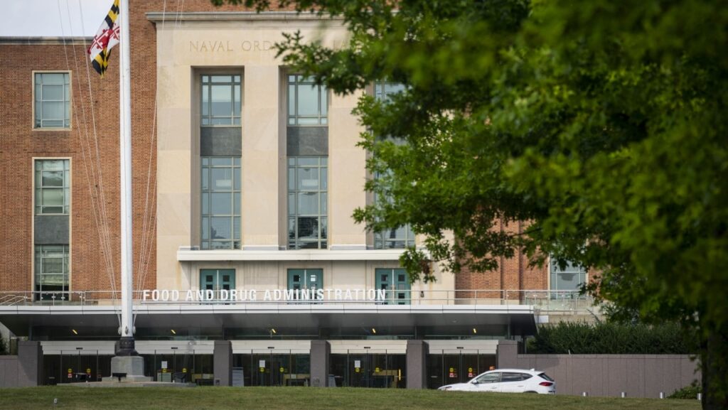 update:-after-moderna’s-rebuke,-hhs-stands-behind-fda-decision-to-spurn-mrna-flu-filing