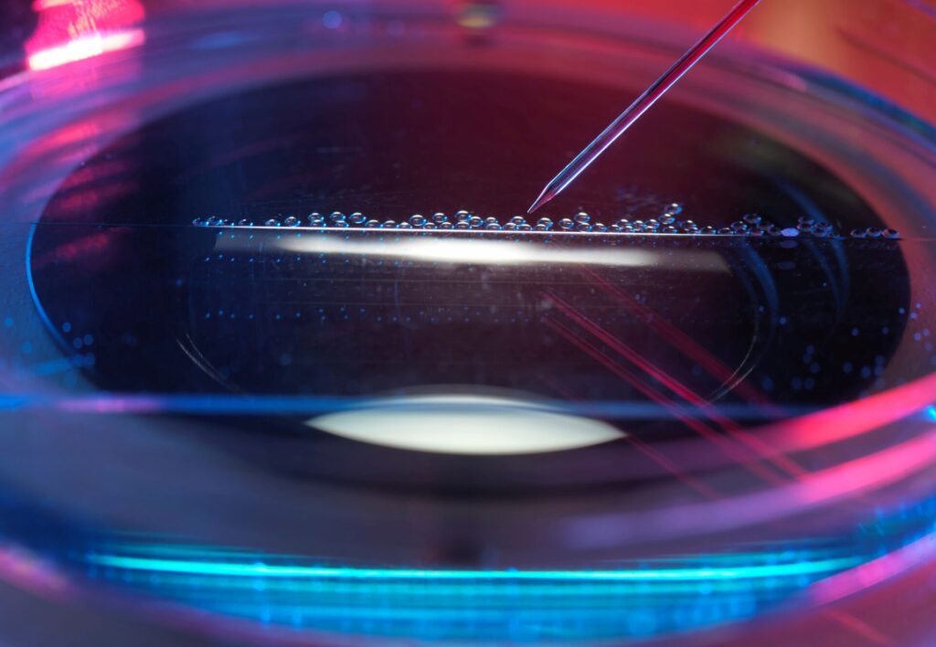 gene-therapy-briefs:-regeneron-wins-fda-approval-for-first-neurosensory-gene-therapy
