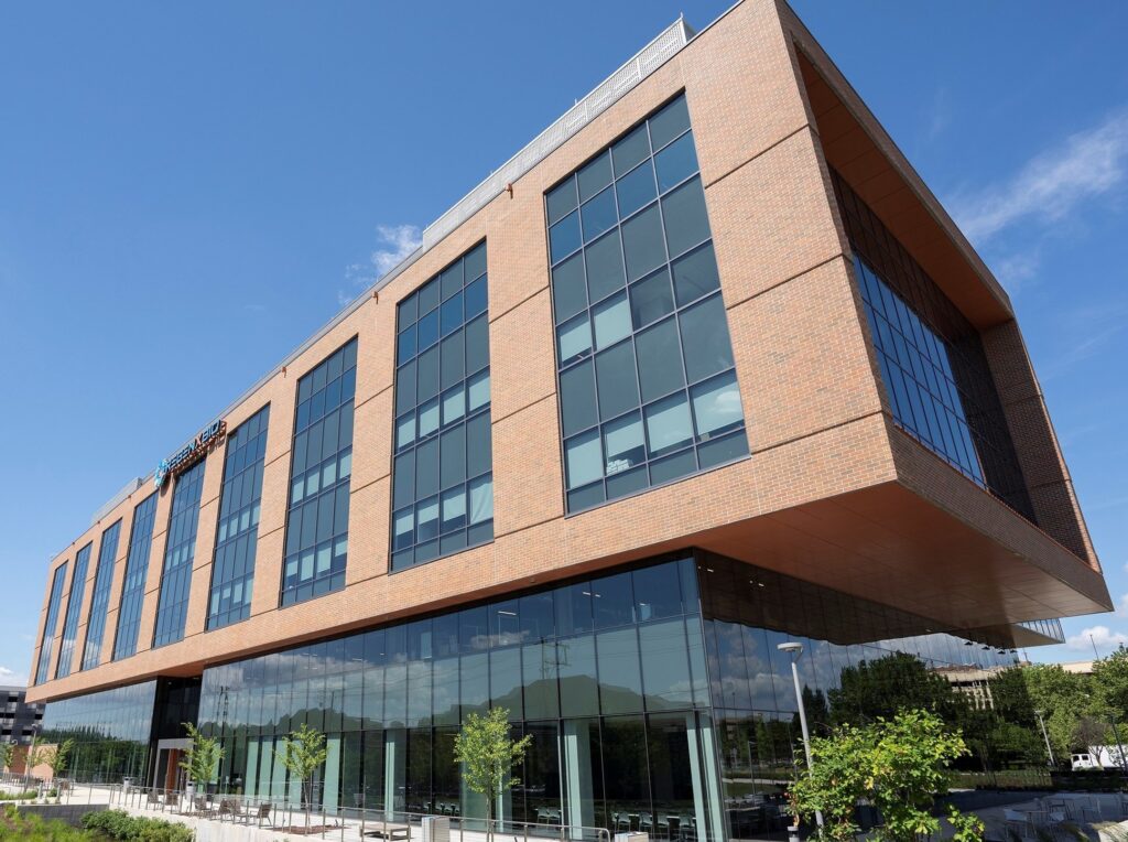 stockwatch:-regenxbio-tumbles-despite-positive-pivotal-data-for-dmd-gene-therapy-candidate