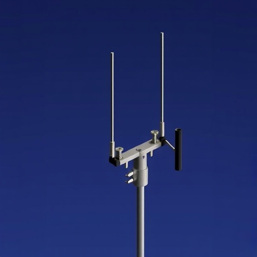 compact-dual-band-dual-polarized-antenna-with-proximity-coupling