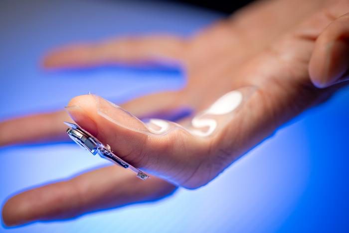 parkinson’s-disease-medication-monitored-with-fingertip-sweat-patch